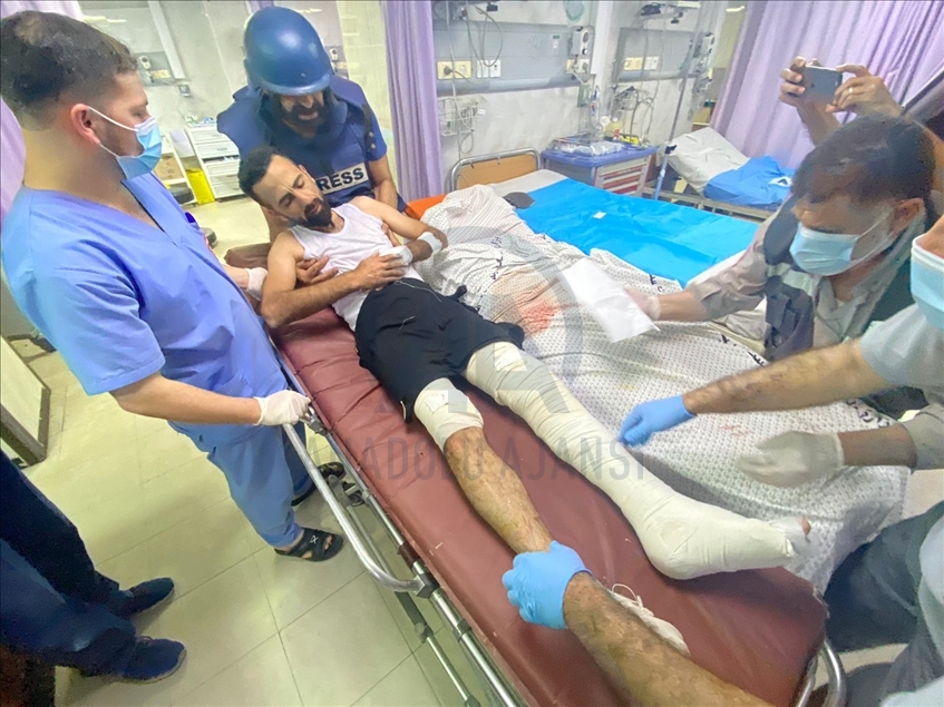 إصابة مصورين اثنين لوكالة الأناضول بقصف إسرائيلي شمالي غزة