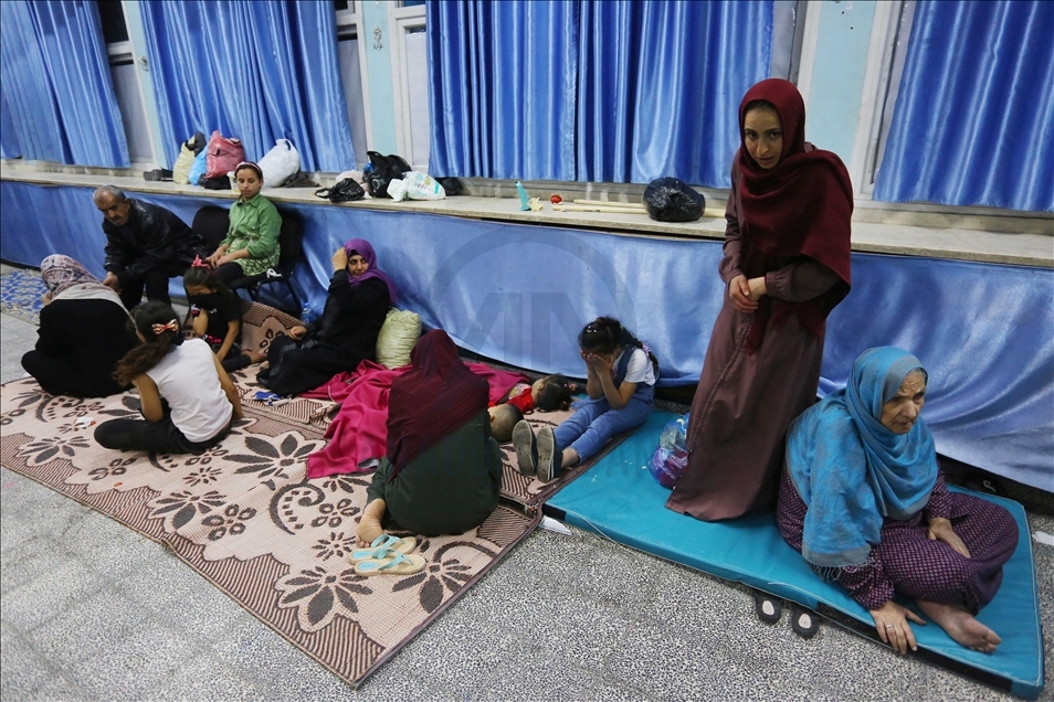 Gazan families take shelter in schools amid Israeli attacks