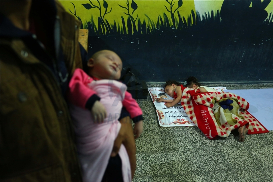 Gazan families take shelter in schools amid Israeli attacks