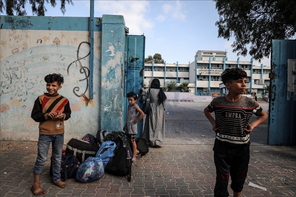 غزة.. عائلات تهجر منازلها إثر قصف مدفعي إسرائيلي