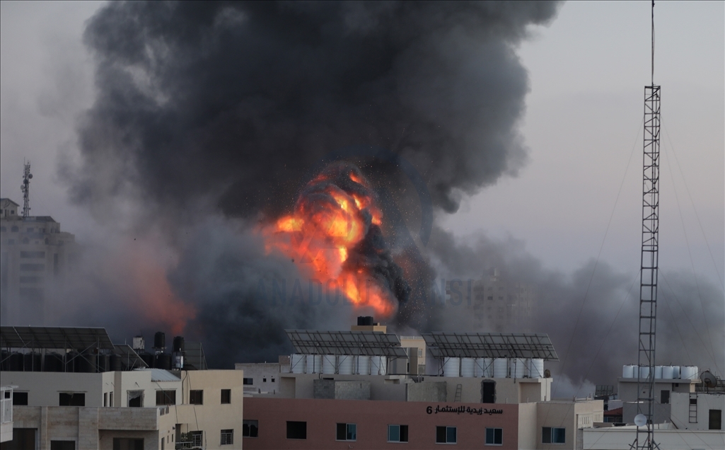 İsrail'in Gazze'ye hava saldırıları sürüyor