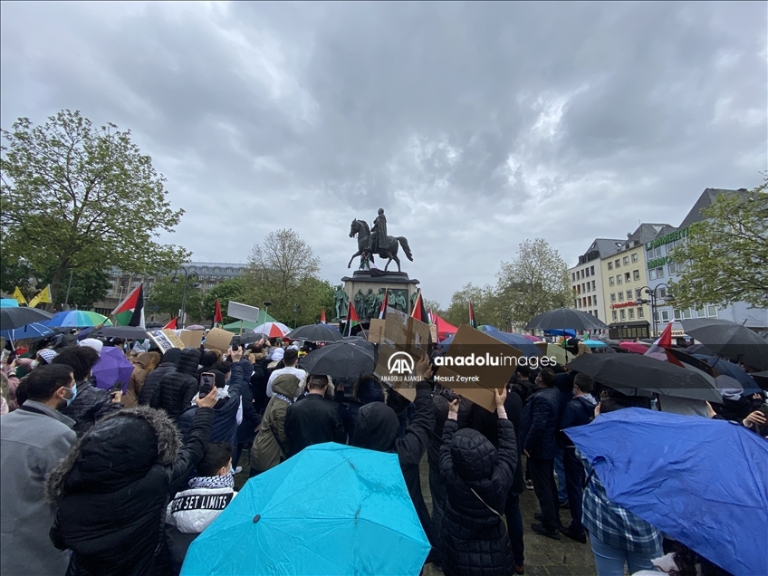 Köln'de, İsrail'in Mescid-i Aksa'ya ve Filistinlilere yönelik saldırıları protesto edildi