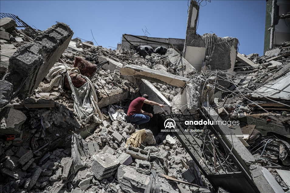 مناطق مسکونی نوار غزه زیر بمباران جنگنده‌های اسرائیل 