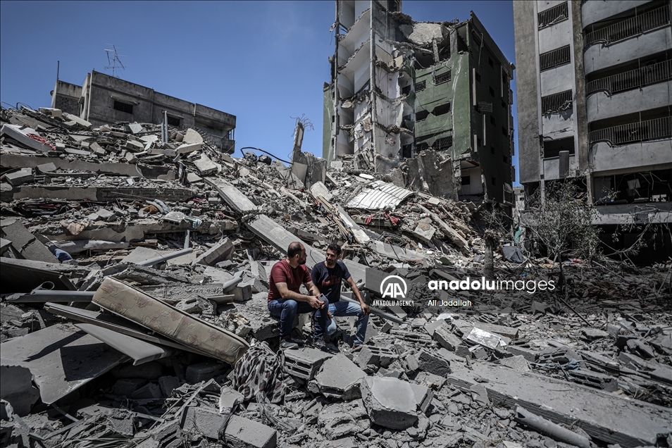 مناطق مسکونی نوار غزه زیر بمباران جنگنده‌های اسرائیل 