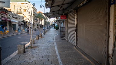 Filistinliler İsrail'in saldırılarına tepki için greve gitti
