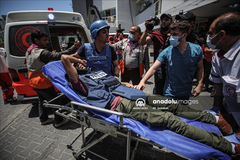 Anadolu Agency cameraman injured in Israeli attack in Gaza