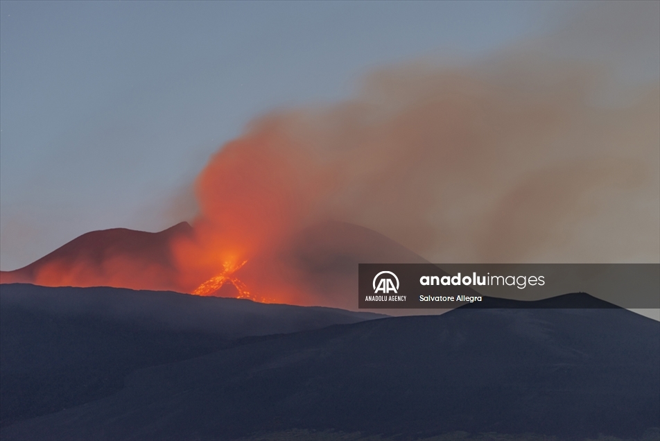 Nueva erupción del volcán Etna en Italia