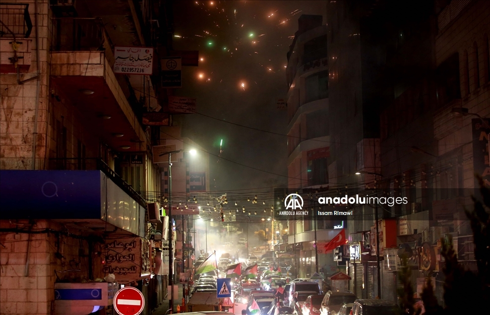 Të rinjtë palestinezë në Gaza dhe Bregun Perëndimor në atmosferë festive për "armëpushimin"