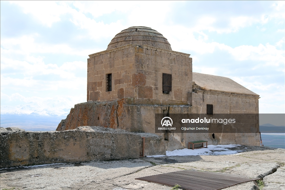 Aksaray'daki Yüksek Kilise ihtişamıyla ziyaretçilerini bekliyor