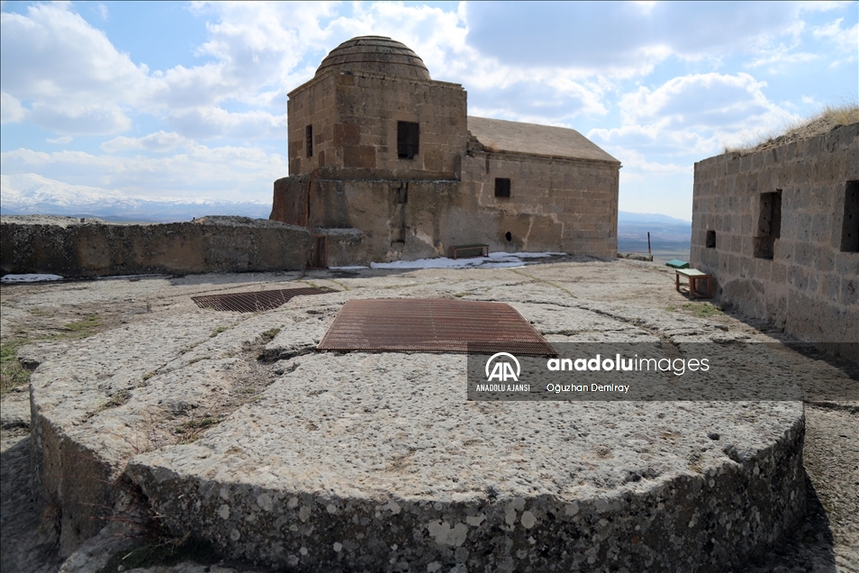 Aksaray'daki Yüksek Kilise ihtişamıyla ziyaretçilerini bekliyor