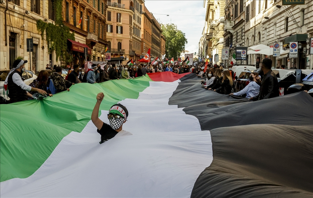 İtalya'da göstericiler İsrail’in Mescid-i Aksa’ya ve Filistinlilere yönelik saldırılarını protesto etti