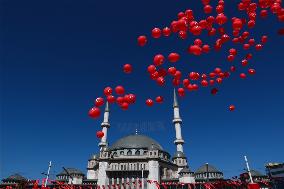 19 Mayıs Atatürk'ü Anma, Gençlik ve Spor Bayramı kutlanıyor