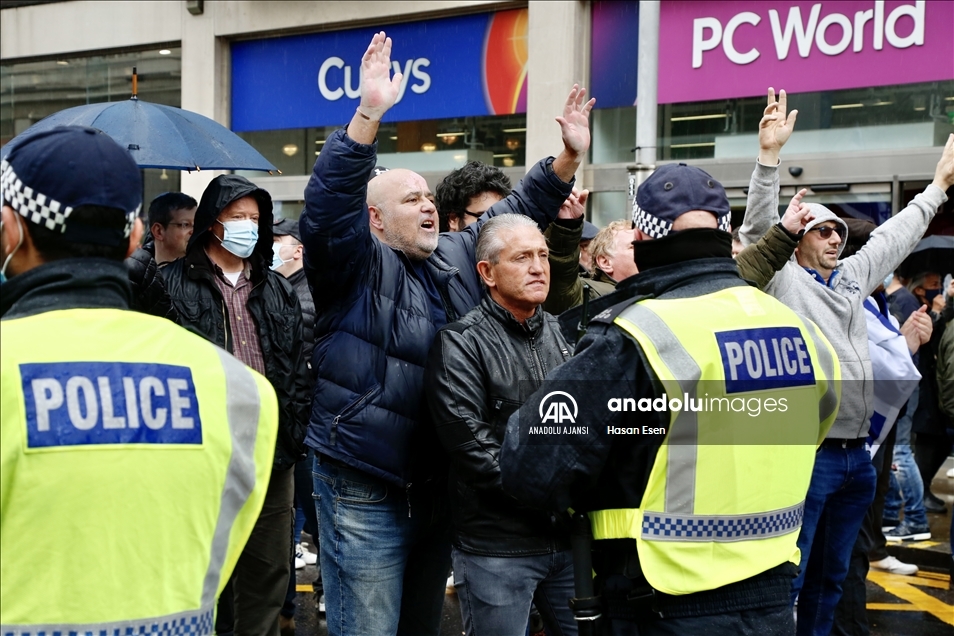 Londra polisi, İsrail destekçilerinin Filistin destekçilerine saldırmasını önledi