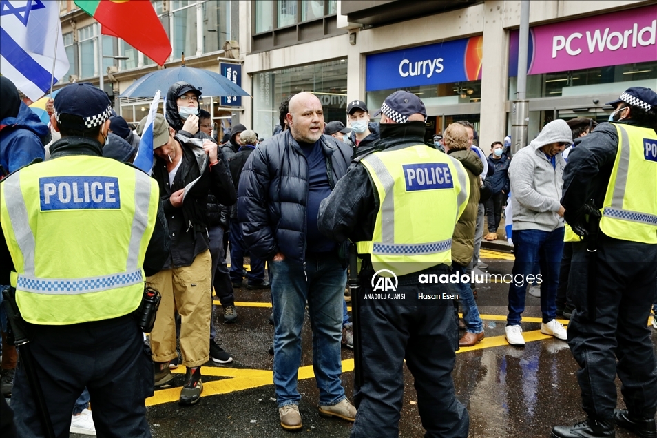 Londra polisi, İsrail destekçilerinin Filistin destekçilerine saldırmasını önledi
