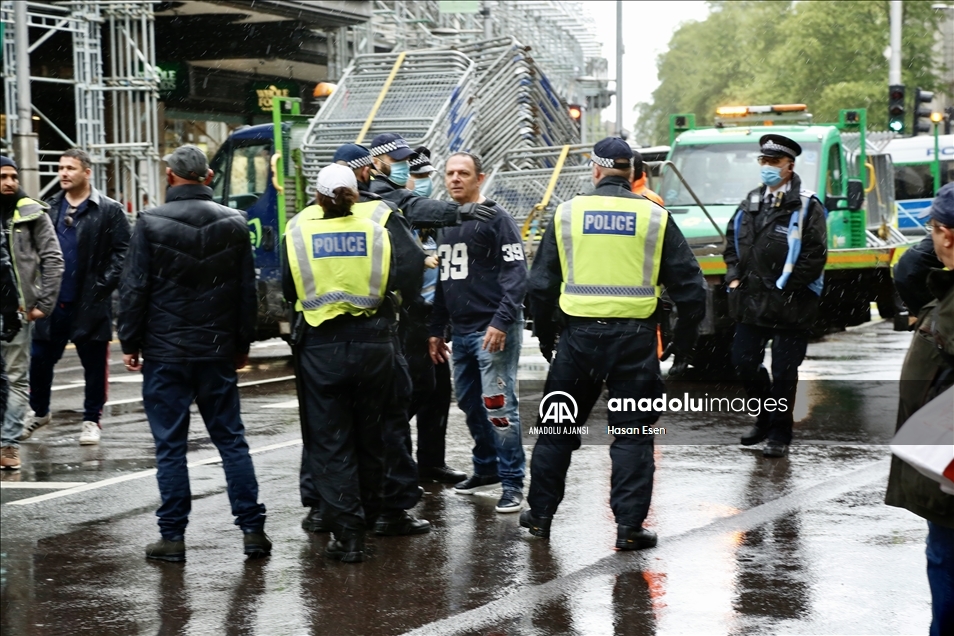 Londra polisi, İsrail destekçilerinin Filistin destekçilerine saldırmasını önledi