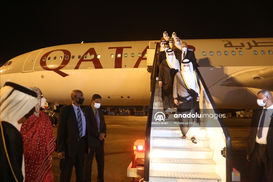 وزير الخارجية القطري يصل الخرطوم لبحث تعزيز العلاقات الثنائية بين البلدين