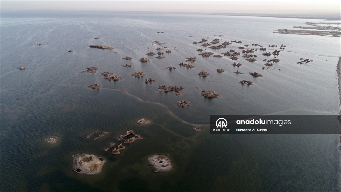 Impresionantes imágenes del mar de Náyaf en medio del desierto iraquí