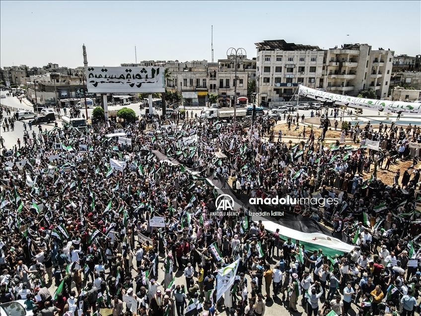 مظاهرات في سوريا رفضا لـ"مسرحية" النظام الانتخابية