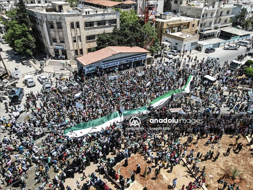 مظاهرات في سوريا رفضا لـ"مسرحية" النظام الانتخابية