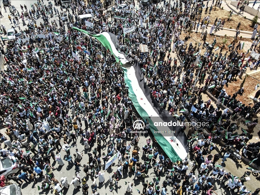 مظاهرات في سوريا رفضا لـ"مسرحية" النظام الانتخابية