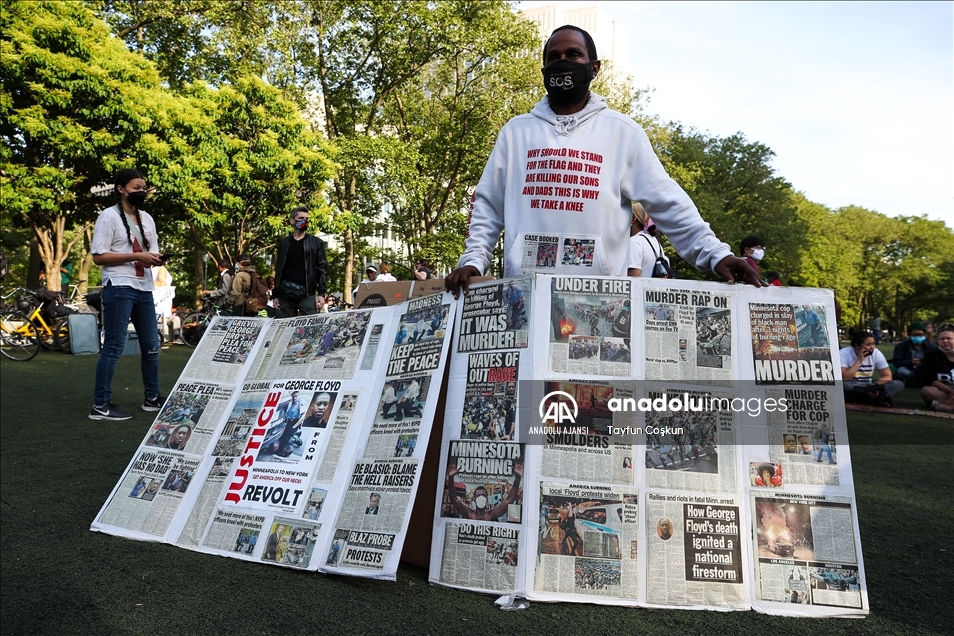 Siyahi George Floyd ölümünün birinci yılında New York'ta anıldı