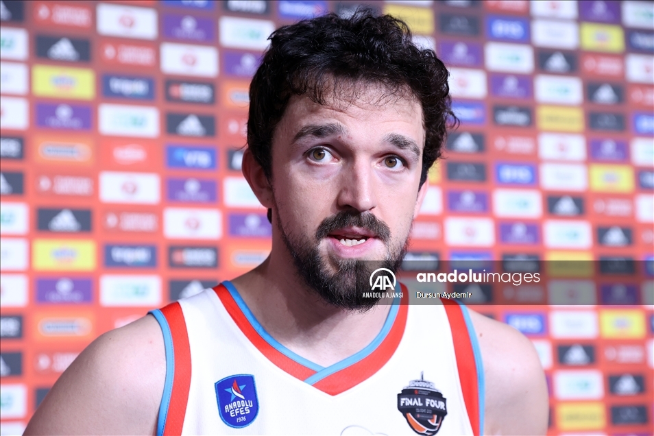 Anadolu Efes - CSKA Moskova