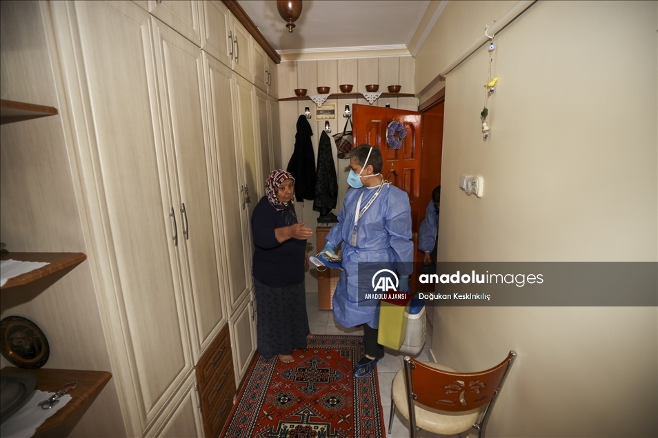 İstanbul ve Ankara'da ev tam bağımlı, orta düzey ve ağır engellilere Kovid-19 aşısı yapılmaya başlandı