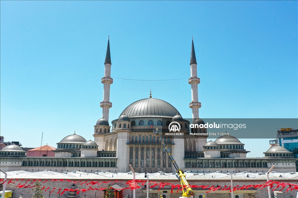 Mosque built in Istanbul's Taksim opens its doors for visitors on tomorrow