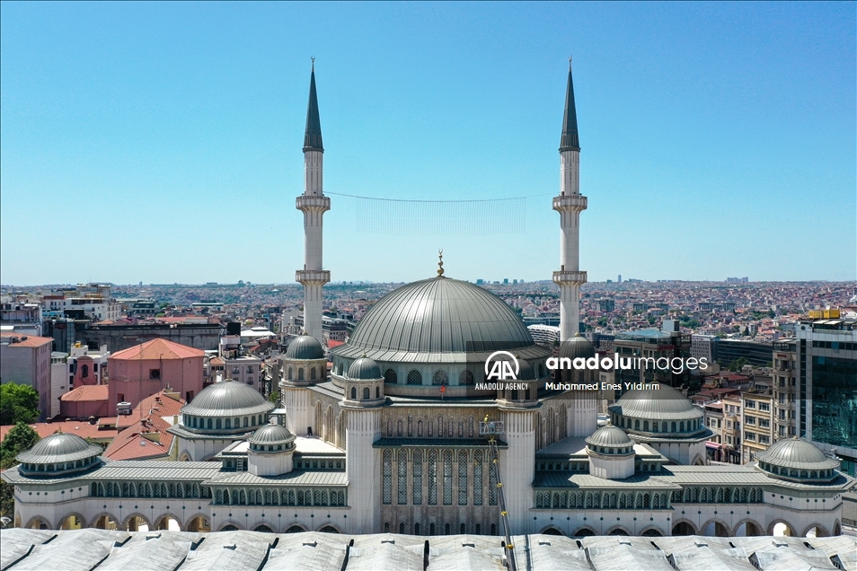 Mosque built in Istanbul's Taksim opens its doors for visitors on tomorrow