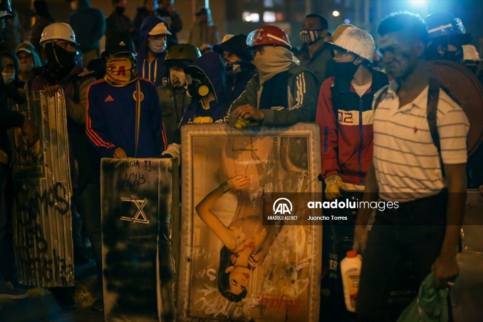 Así se vivió otra jornada de protestas contra el Gobierno colombiano en el Portal de las Américas en Bogotá