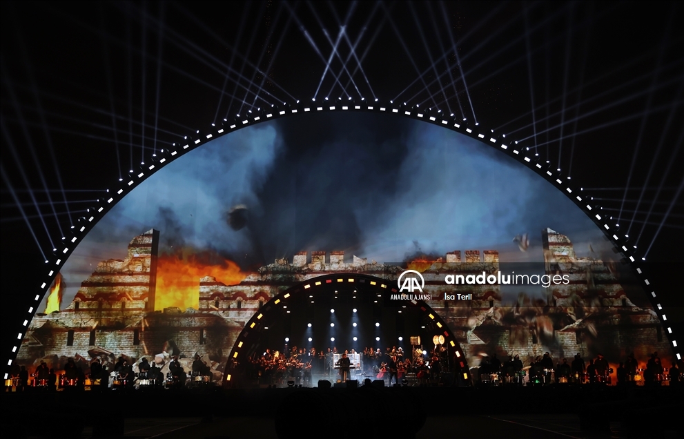 İBB, İstanbul'un fethinin 568. yılını şölenle kutladı