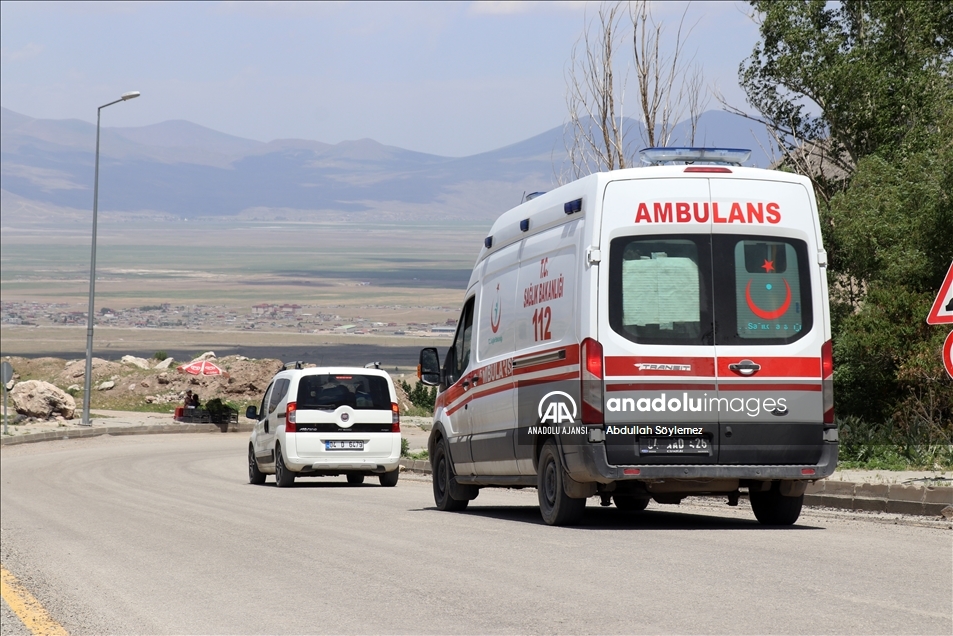 Sağlık ekipleri kırsaldaki engelli vatandaşları aşılamak için yoğun çaba harcıyor