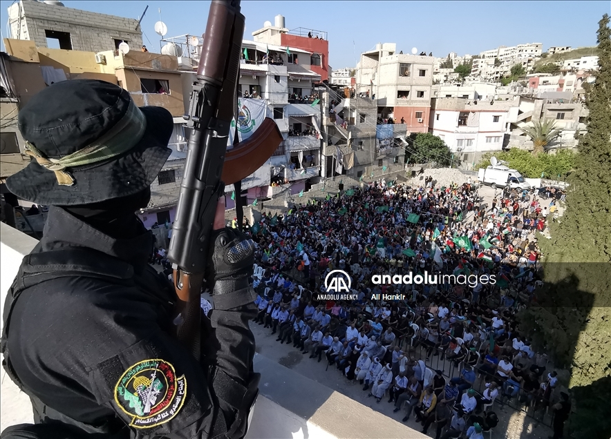 لبنان.. مئات اللاجئين الفلسطينيين بعين الحلوة يحتفلون بنصر غزة