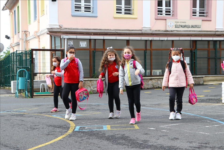 Trakya'da ilkokul ve ana sınıflarında yüz yüze eğitim sevinci yaşandı
