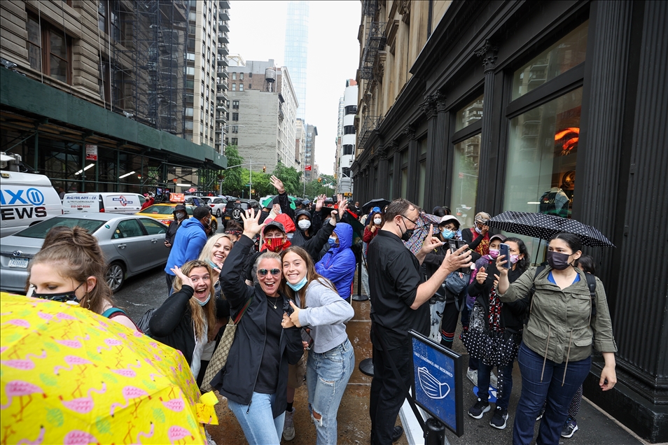 Dünyanın en büyük Harry Potter mağazası New York'ta açıldı