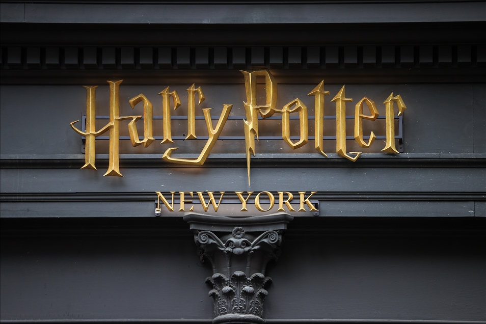 Dünyanın en büyük Harry Potter mağazası New York'ta açıldı