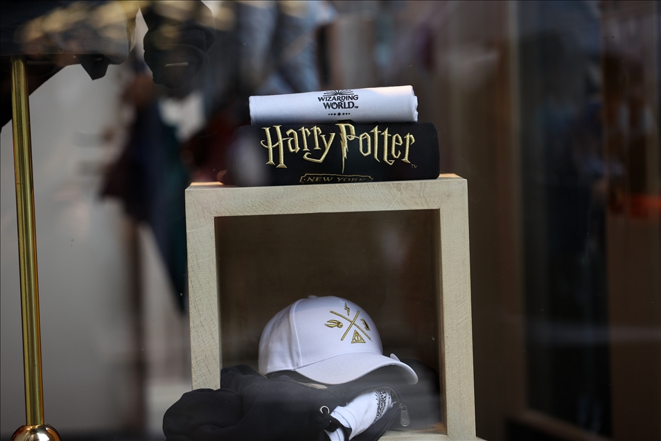 Dünyanın en büyük Harry Potter mağazası New York'ta açıldı