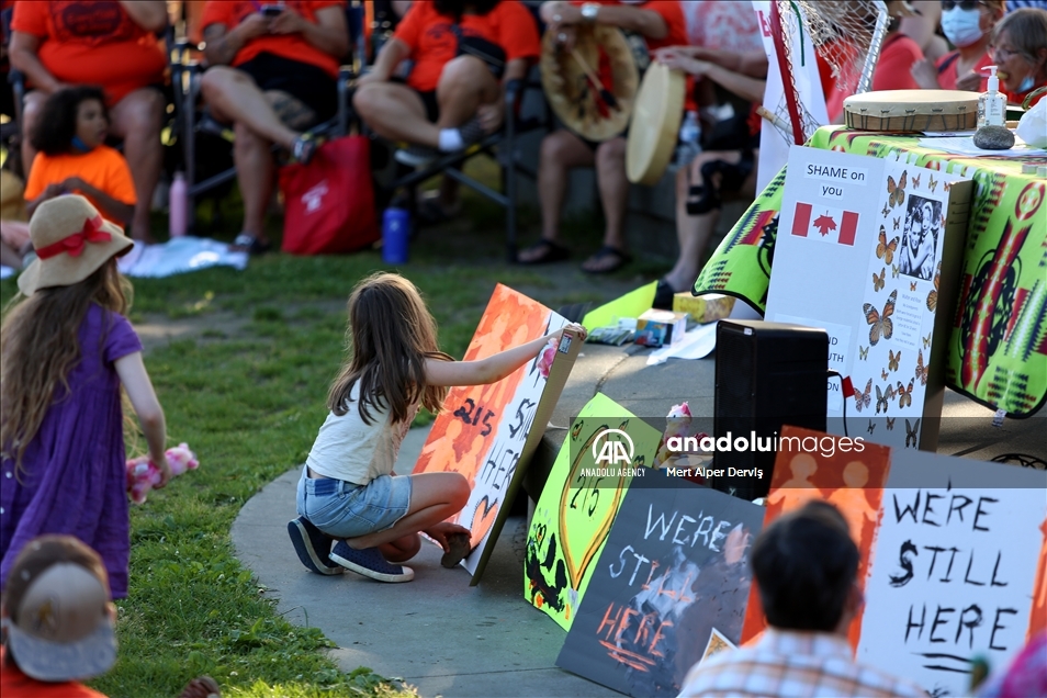'Remember the children' vigil in Vancouver