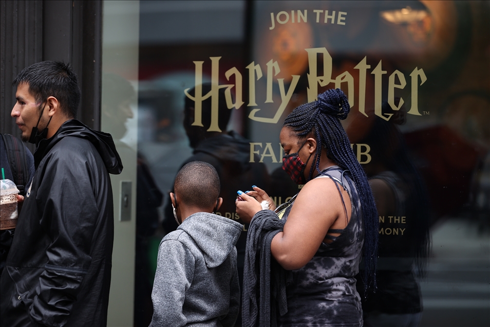 Dünyanın en büyük Harry Potter mağazası New York'ta açıldı