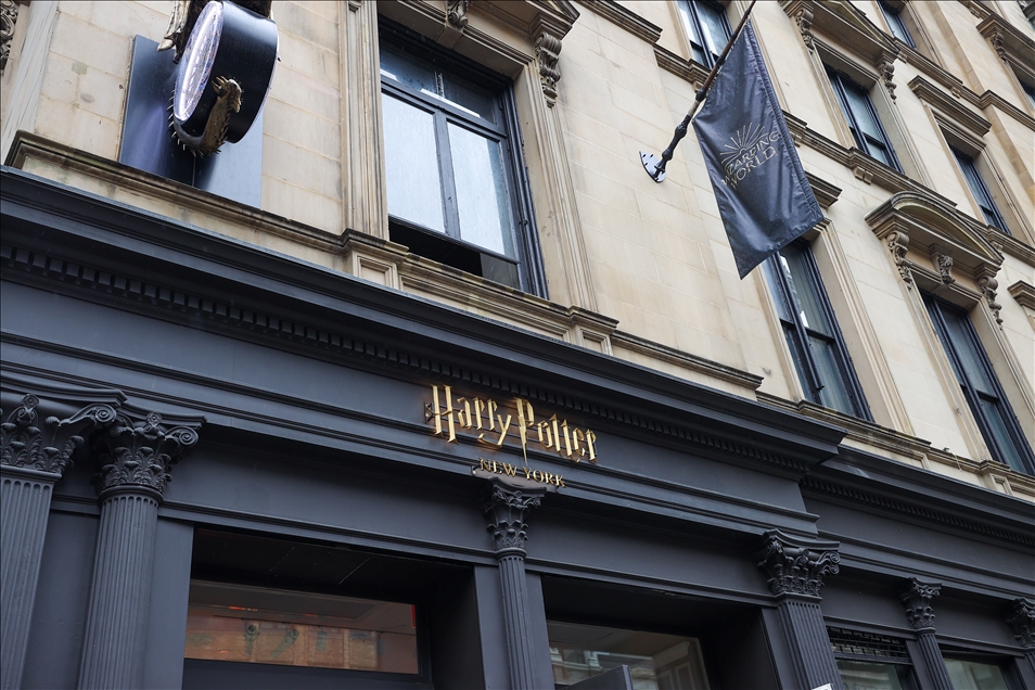 Dünyanın en büyük Harry Potter mağazası New York'ta açıldı