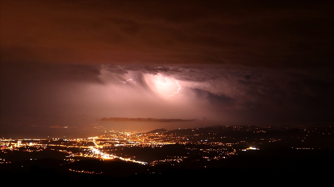 Samsun'da şimşekli gece 