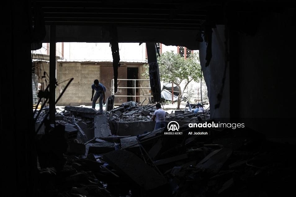 رغم تدمير مقرها.. صحيفة "فلسطين" تواصل نقل حقائق العدوان