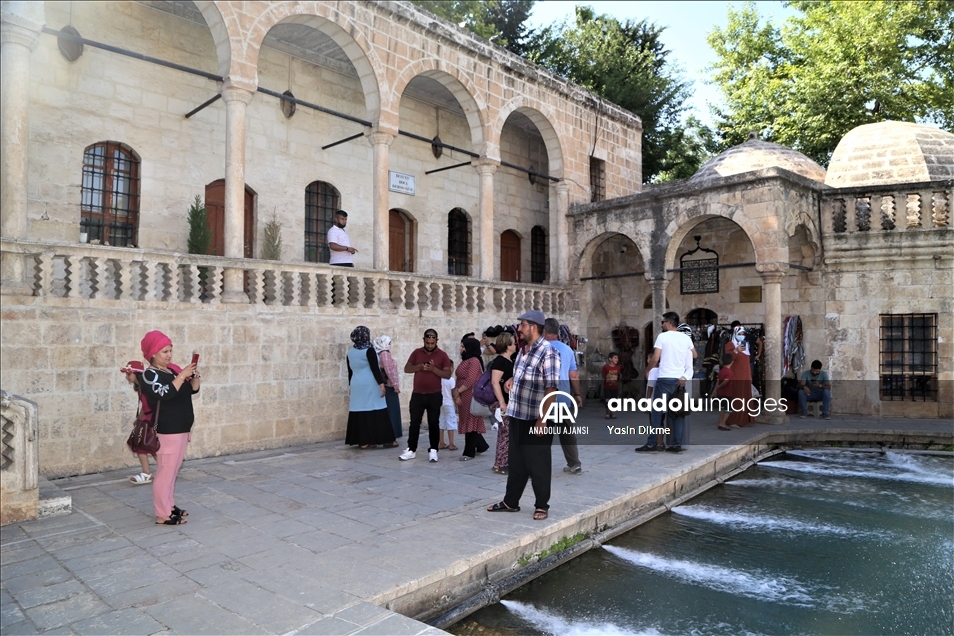 "Peygamberler şehri" Şanlıurfa'da kademeli normalleşme süreciyle turizm hareketliği başladı