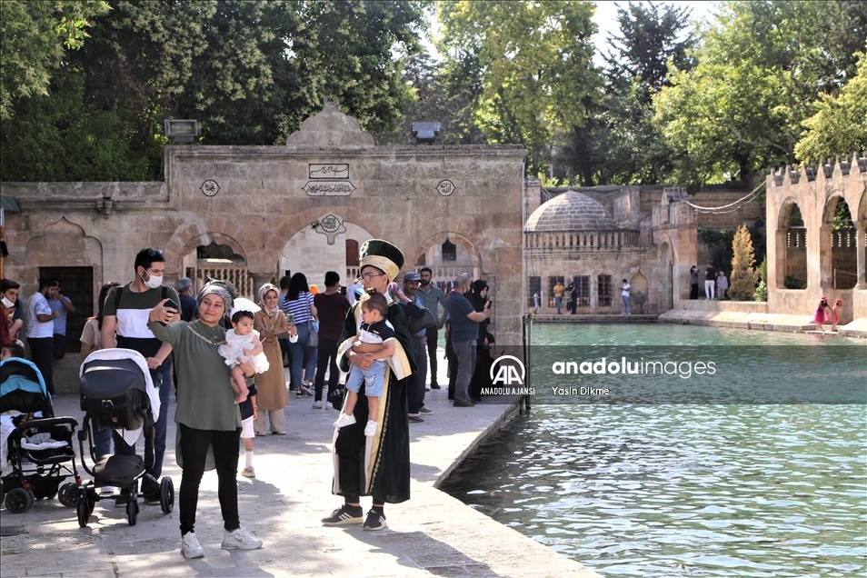 "Peygamberler şehri" Şanlıurfa'da kademeli normalleşme süreciyle turizm hareketliği başladı