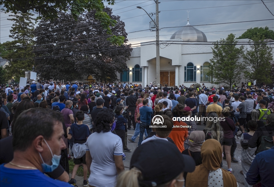 Kanada'daki saldırıda hayatını kaybeden aile için anma töreni