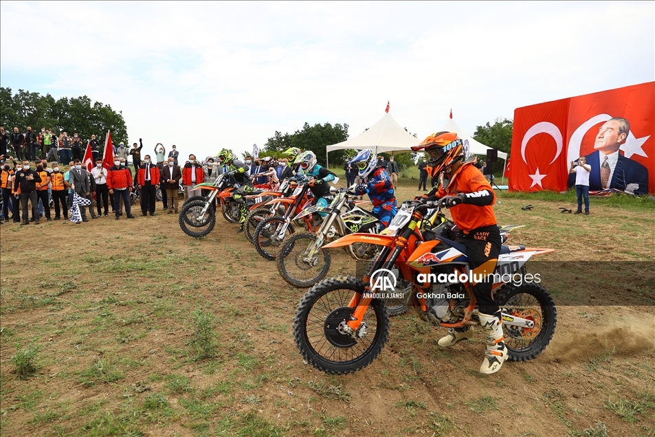 Edirne'de bin 810 metre uzunluğunda motokros pisti yapılıyor
