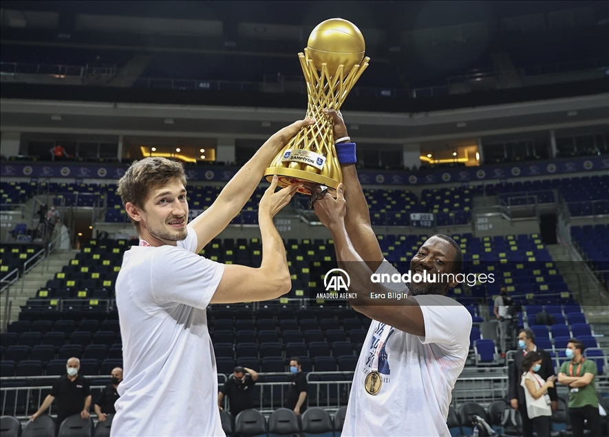 Anadolu Efes sweep Fenerbahce Beko to win Turkish basketball league