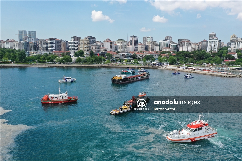 İstanbul'da müsilaj temizleme çalışması başlatıldı