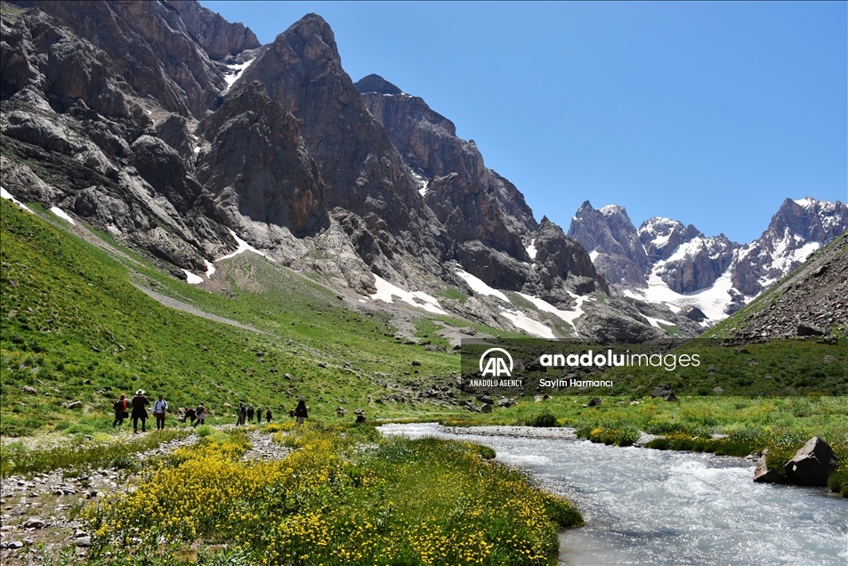 Mount Cilo in Turkey's Hakkari becomes new route for nature and photography lovers
