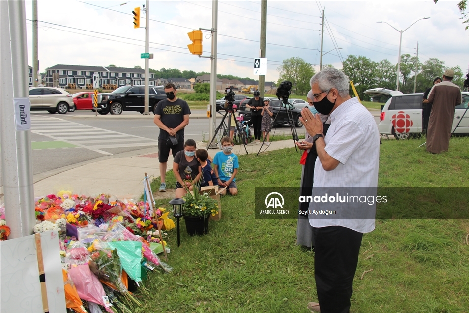 Upacara penghormatan untuk 4 anggota keluarga Muslim yang dibunuh oleh seorang pengemudi di Ontario